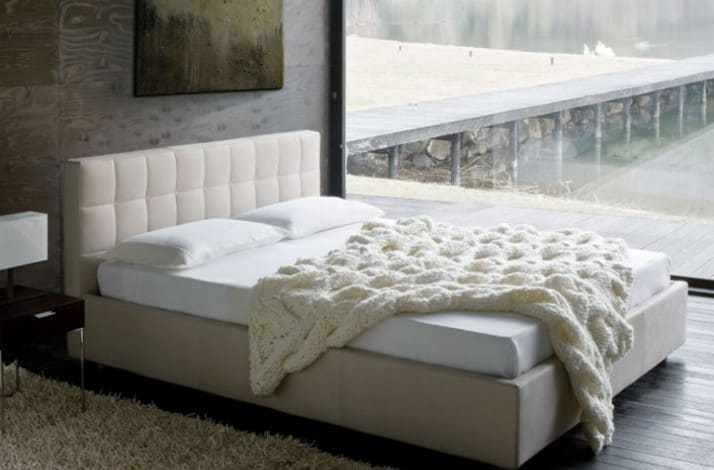 Кровать из текстиля и кожи КМ-6