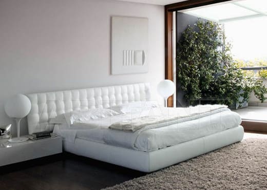 Кровать из текстиля и кожи КМ-37